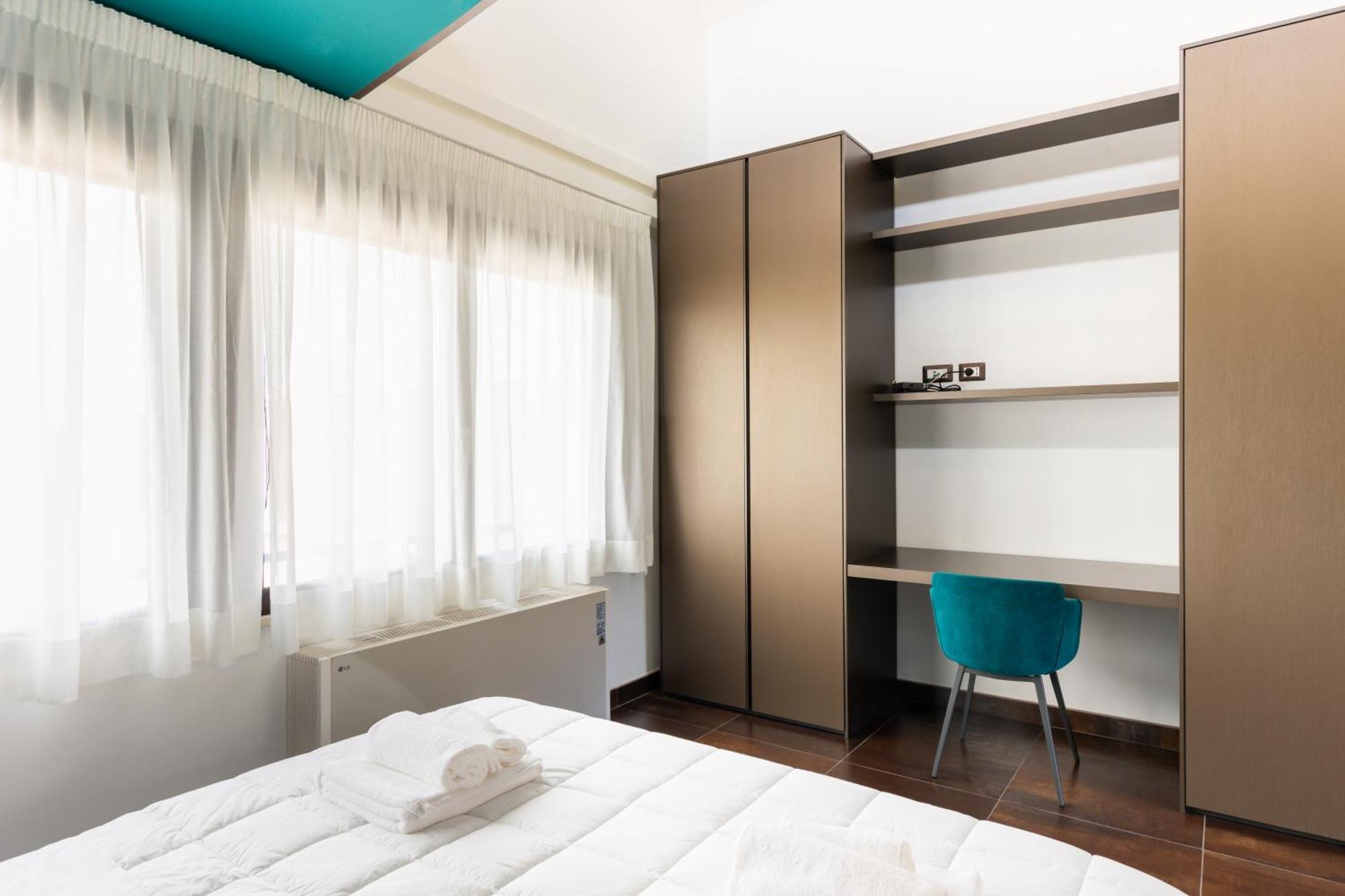 Exclusive Getaway - With Shared Pool & Parking *