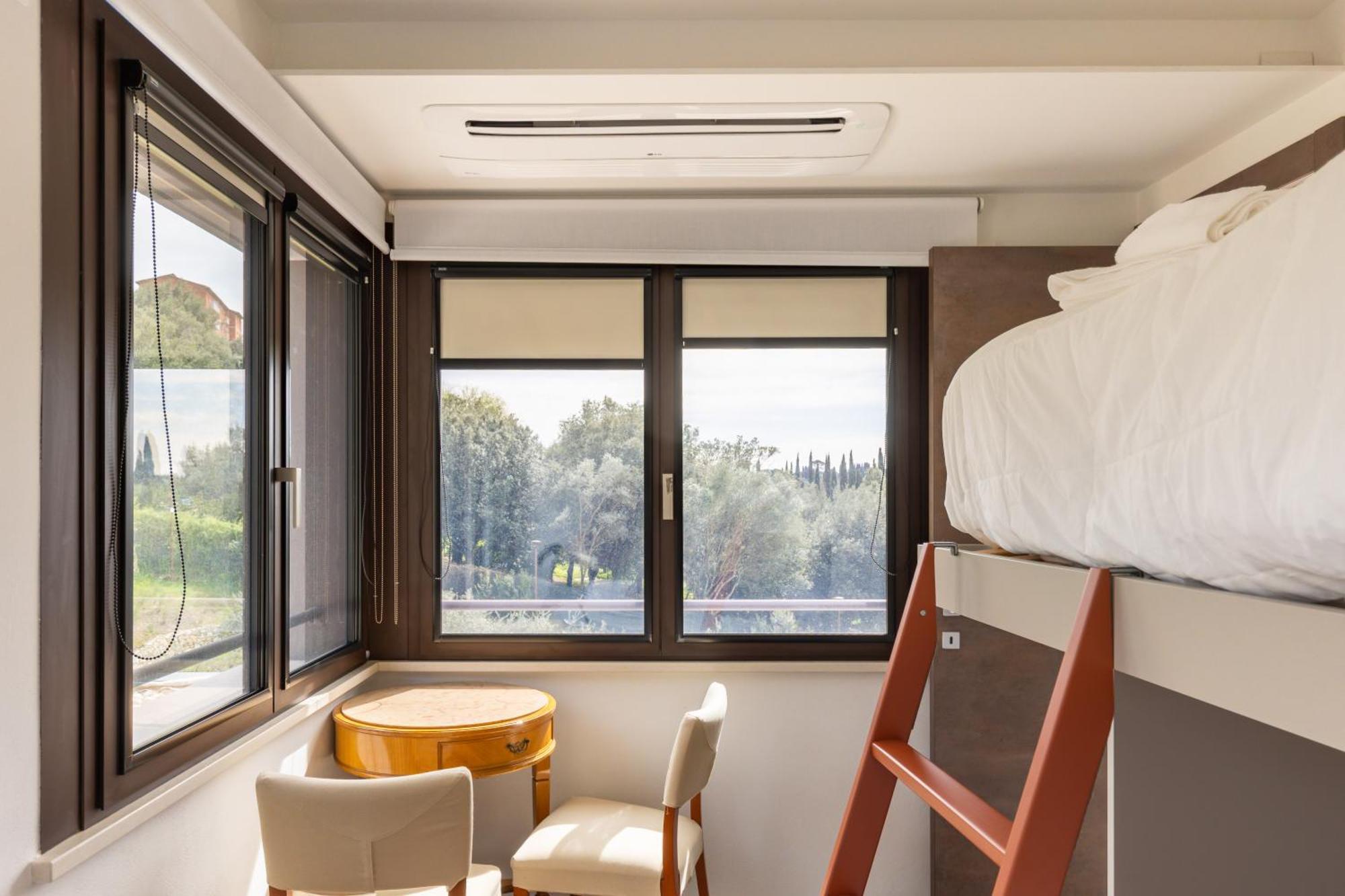 Exclusive Getaway - With Shared Pool & Parking Perugia