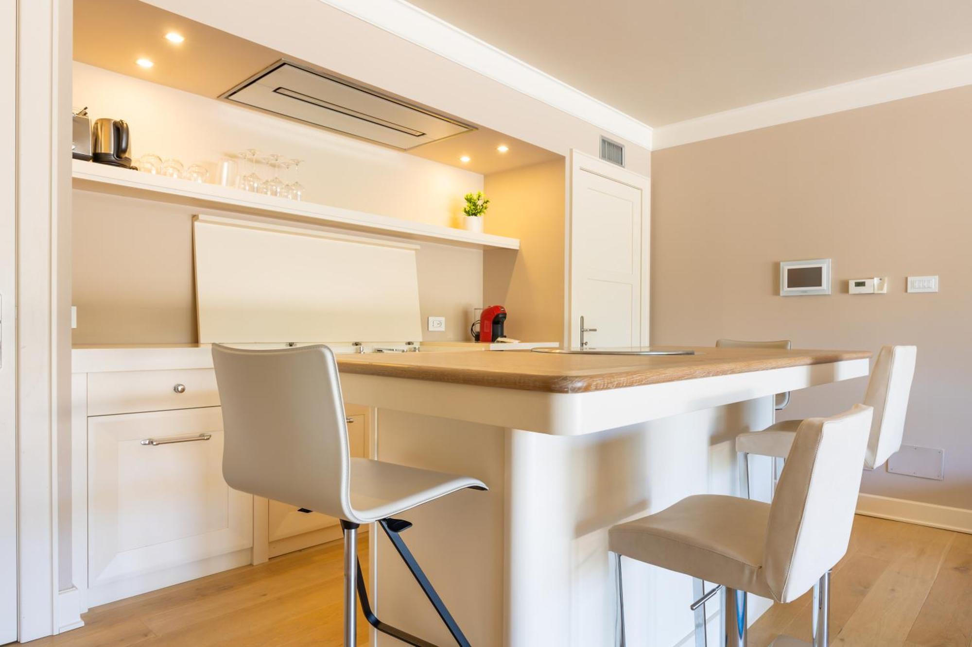 Appartement Exclusive Getaway - With Shared Pool & Parking *