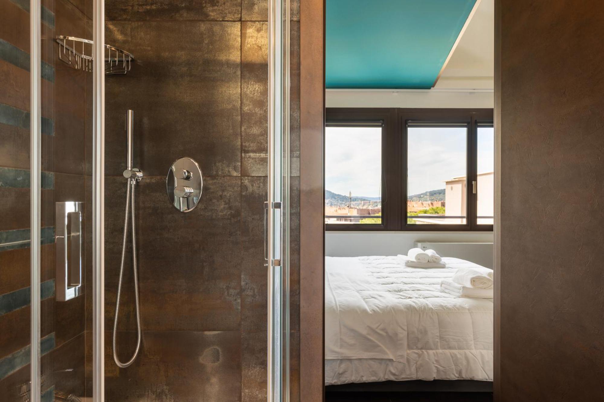 Exclusive Getaway - With Shared Pool & Parking