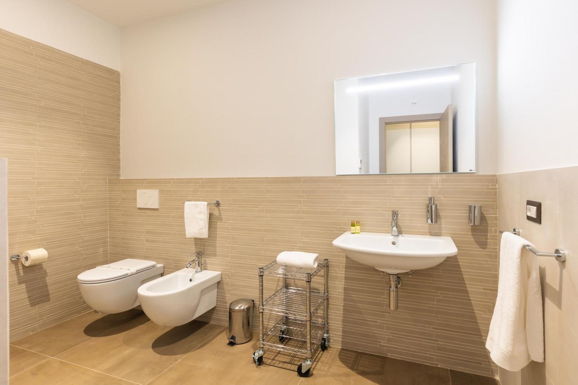 Exclusive Getaway - With Shared Pool & Parking Appartement Pérouse