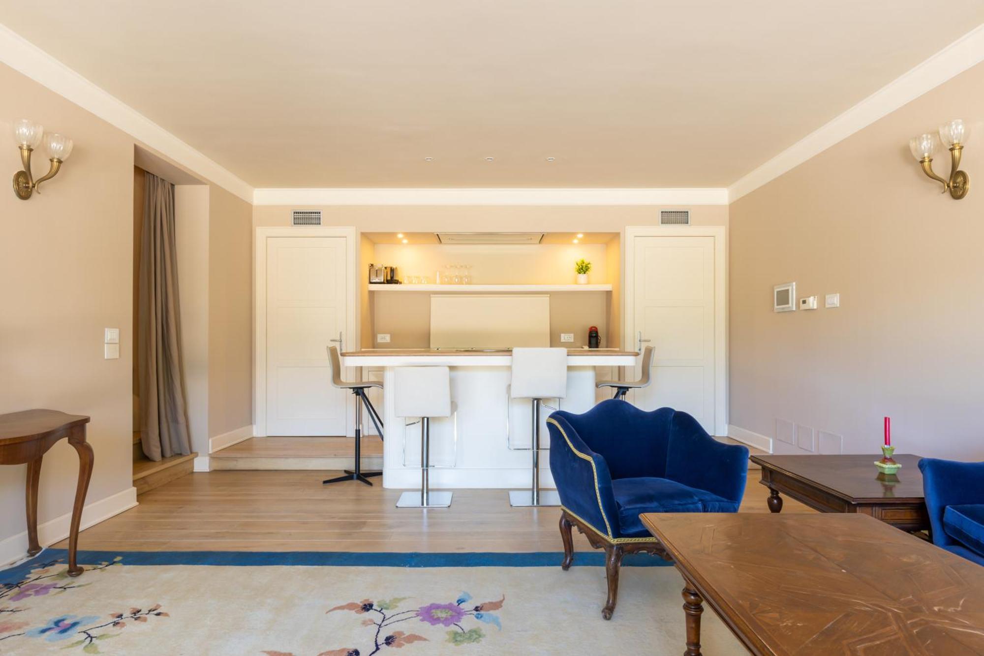 Exclusive Getaway - With Shared Pool & Parking
