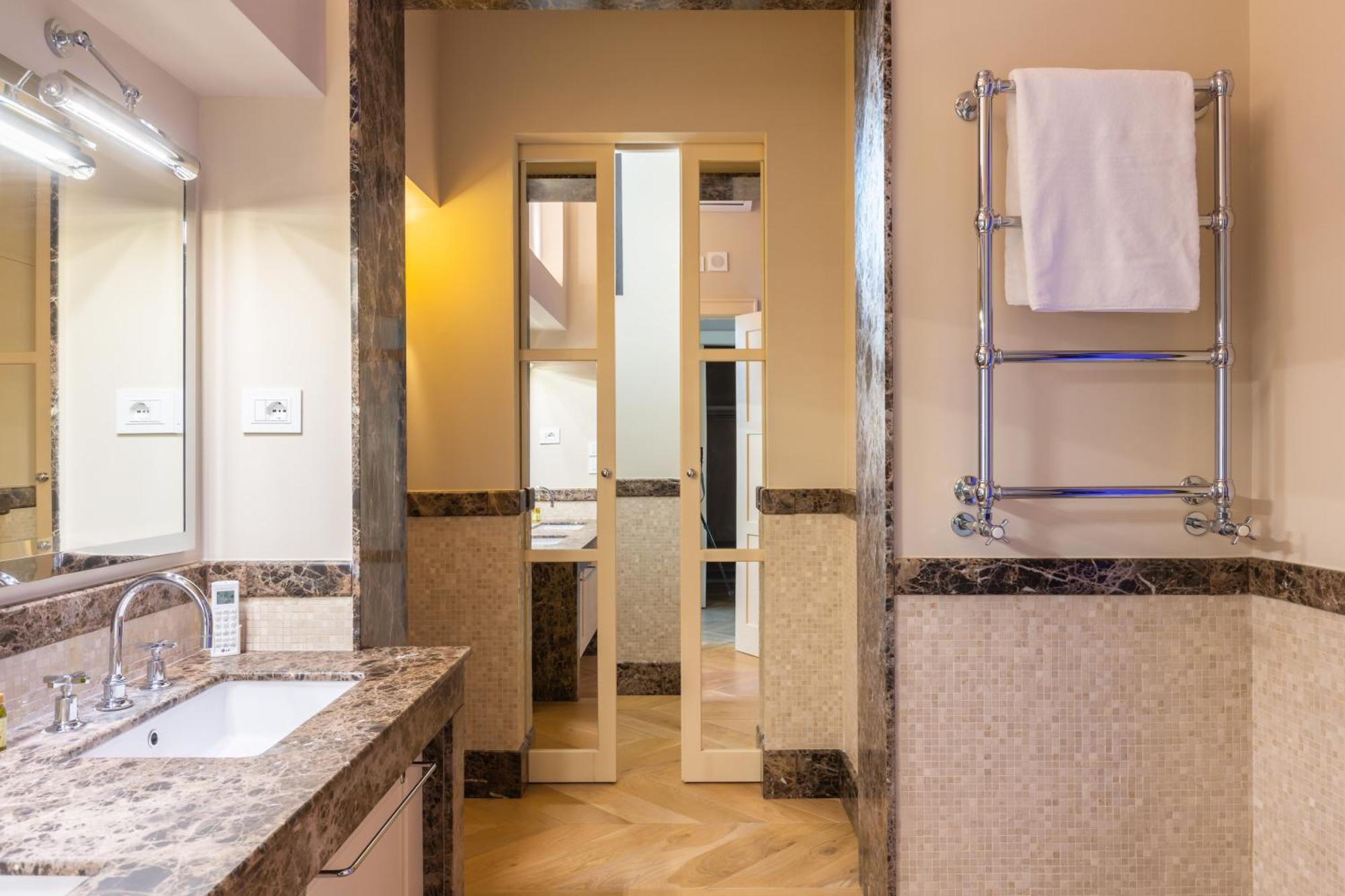 Exclusive Getaway - With Shared Pool & Parking